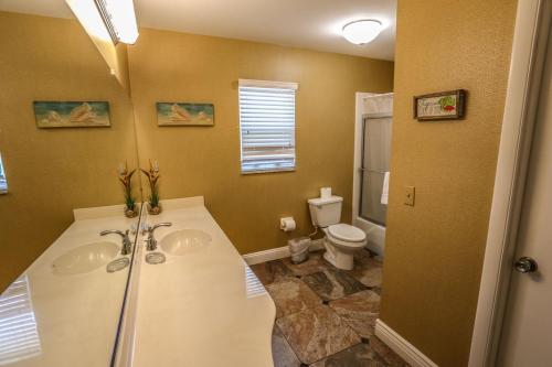 105 Tropical Shore Way - image 9