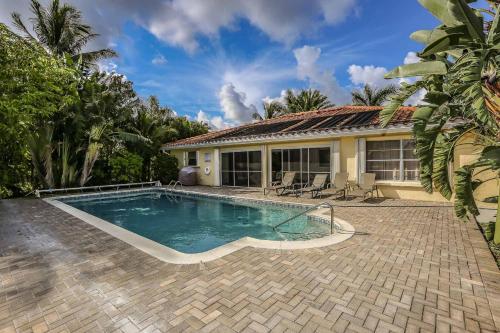 5150 Williams Dr. - M - image 3