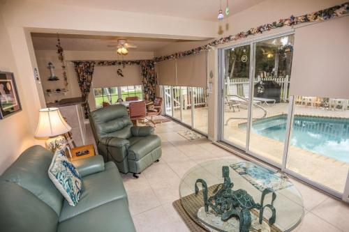 21088 St. Peters Dr. - M - image 2
