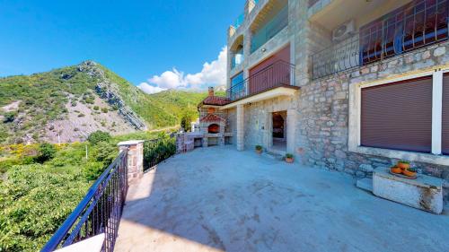 Luka Villa - image 5
