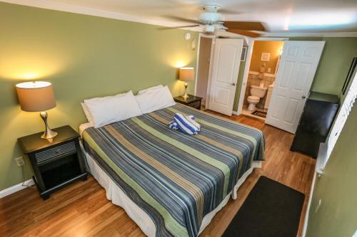 210 Miramar - image 6