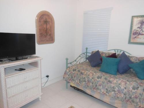 5400 Estero Blvd. - image 6