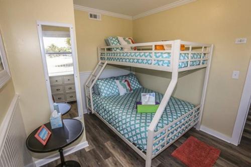 2518 Estero - image 5