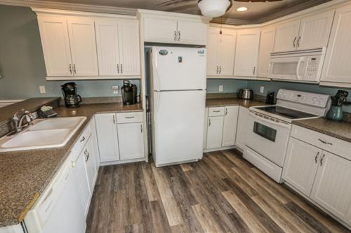 2518 Estero - image 7