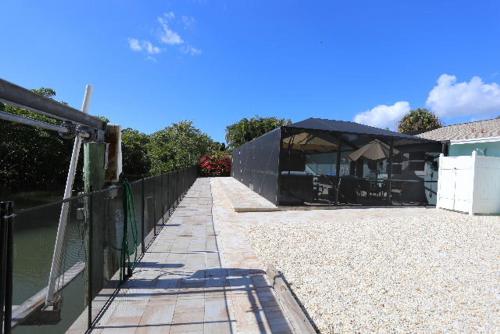 44 Fairview Blvd. - image 4