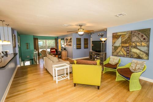 4000 Estero Blvd. - image 2
