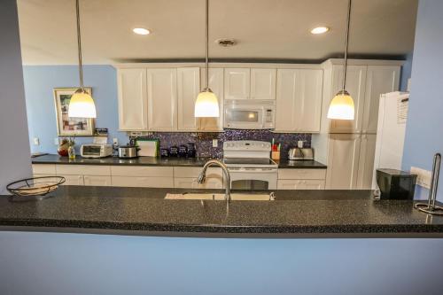 4000 Estero Blvd. - image 3