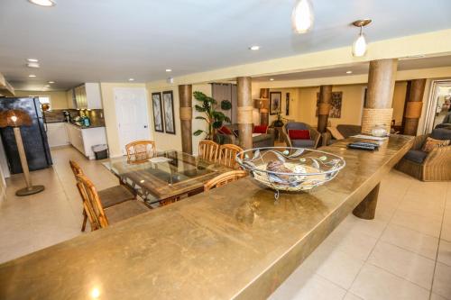 4000 Estero Blvd. - image 8