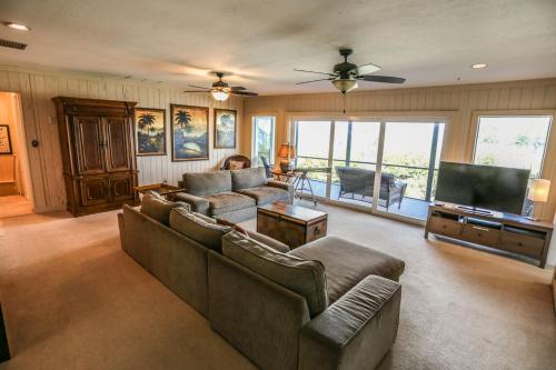 289 Driftwood Lane - image 3