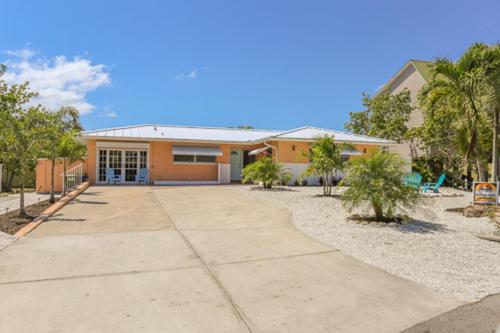 243 Miramar Street - image 3