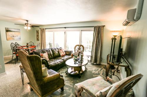 243 Miramar Street - image 5