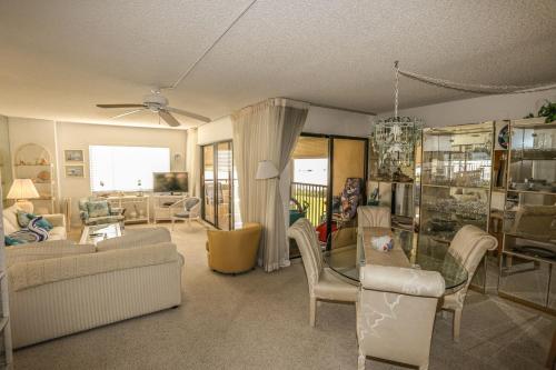 Sandarac by Distinctive Beach Rentals - image 3