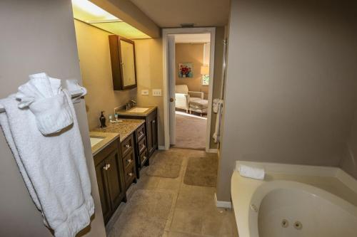 Ocean Harbor by Distinctive Beach Rentals - image 4