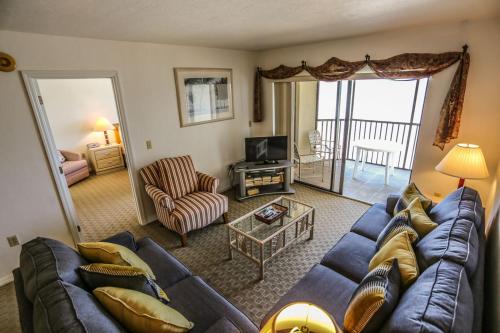 Riviera Club 1003 - image 7