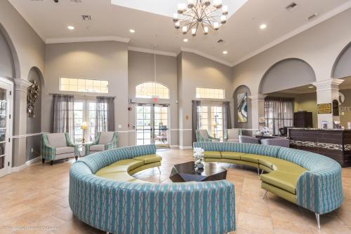 Spring Lakeview Condo - image 6