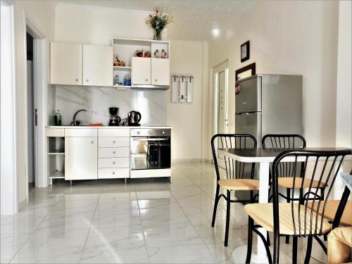  Sunny beach apartments, Ferienwohnung in Peraia