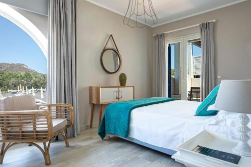 Les Sables Noirs & Spa The 4-star Hotel Les Sables Noirs offers comfort and convenience whether youre on business or holiday in Vulcano. Both business travelers and tourists can enjoy the hotels facilities and services. 2