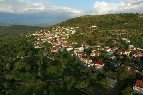  Manor house, graphical village in Aëtós