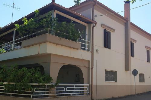  Manor house, graphical village in Aëtós