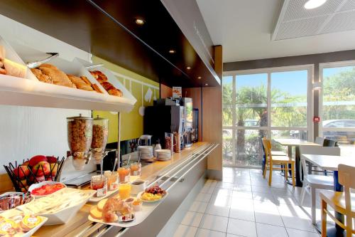 餐饮, B&B HOTEL Valenciennes Marly in 华伦西尼斯