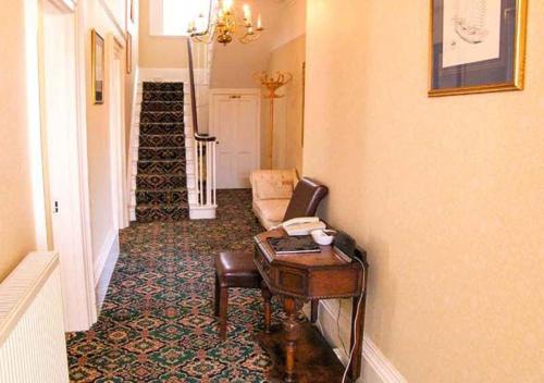 Bury Villa - 7 bedrooms sleeping 19 guests - main image