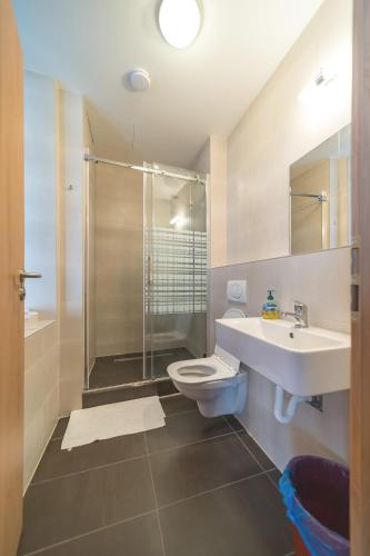 Bathroom, Hostel Orange near Old Town Hall with Astronomical Clock