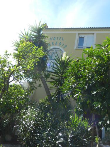 Hôtel Paradis - image 4
