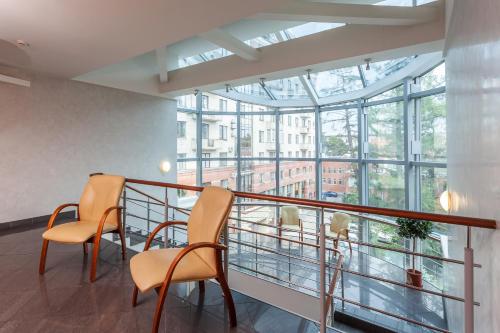 Marmara Hotel - image 8