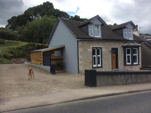 Roselea Hunting Lodge, Sea View, Self Catering, Sleeps 4, Dog Friendly, Dunoon, Argyll and the Isle of Mull