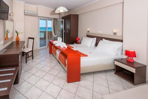 Double or Twin Room with Sea View