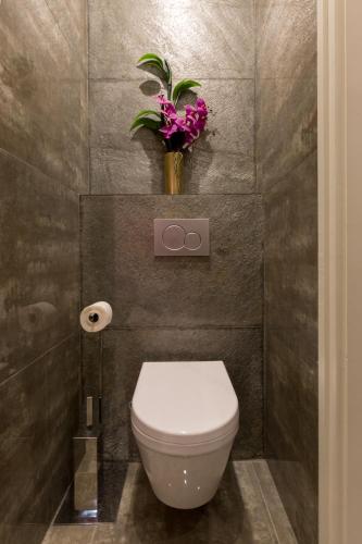 Grand Designer Dream Home in The Center w 3BR/3Bath - image 7