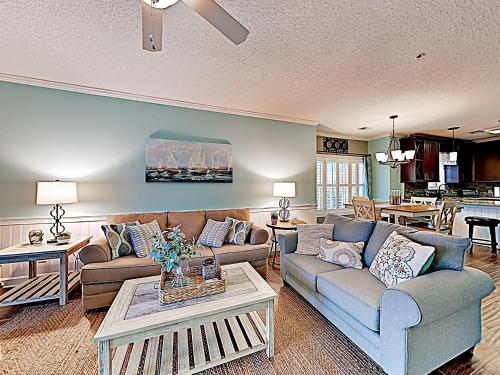 New Listing! Pristine Condo With Pool & Patio Condo Myrtle Beach 