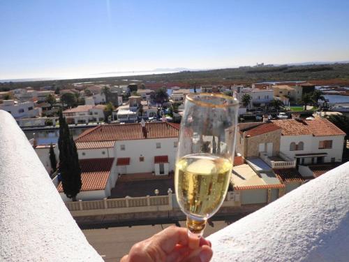  Vue imprenable et solarium sur toit terrasse in Roses