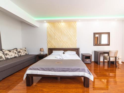 RoyalGarden - image 5