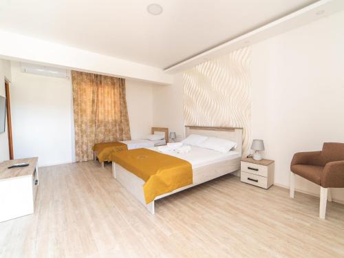 RoyalGarden - image 3