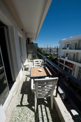 Veroniki Hotel – Kos Town, AZ