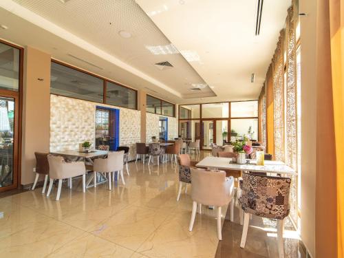 RoyalGarden - image 13