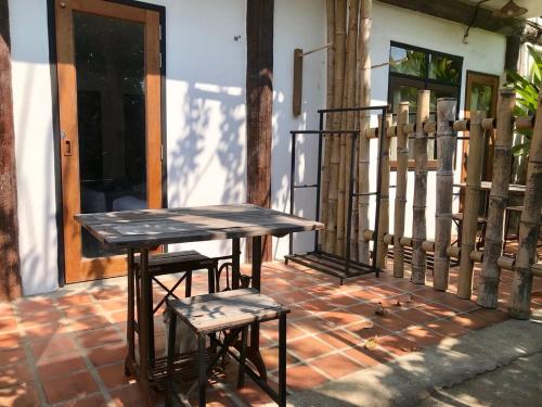 Kingfisher House Room Type - Double Room with Patio
