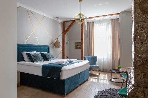 King Sobieski Apartments by OneApartments - image 4