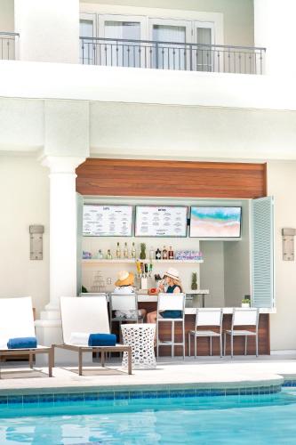 Balboa Bay Resort in Newport Beach, USA