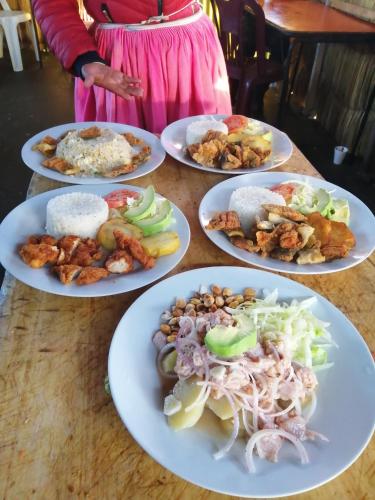 Urosfood & Titiqaqa Lodge in Puno