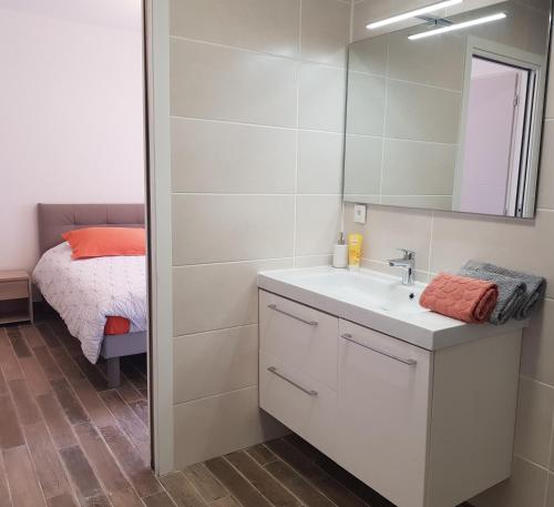 La chambre de Cécile chambre d'hôte Viry