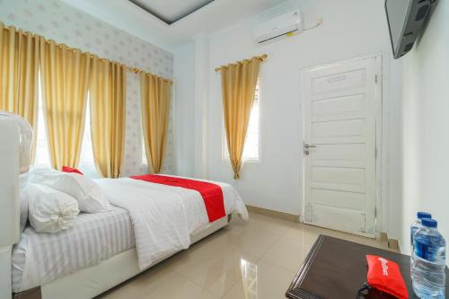 RedDoorz Syariah near Simpang Sekip Palembang photo 4
