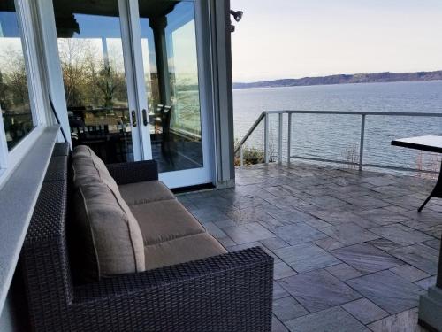 陽台/露台, Redondo waterfront house with a private room in 華盛頓費德勒爾韋 (WA)