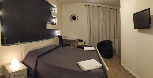 2 twin beds