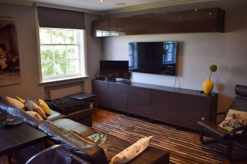 Modern 2 Bedroom Flat With A/c In Westminster, , London