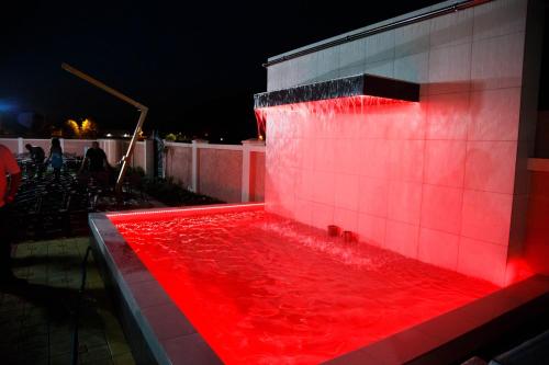 Hotel Oasis - image 3