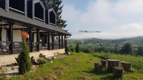 Pensiunea Maria-Bucovina in 瓦特拉摩奧杜維泰