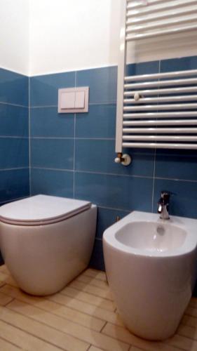 One-Bedroom Suite with City View image 4