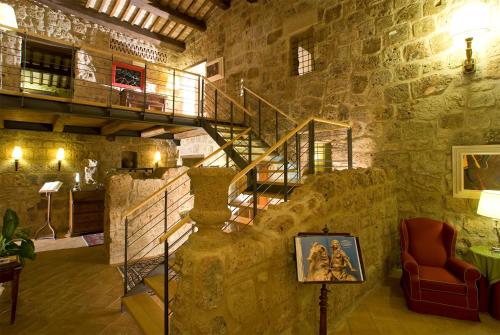 Sovana Hotel & Resort